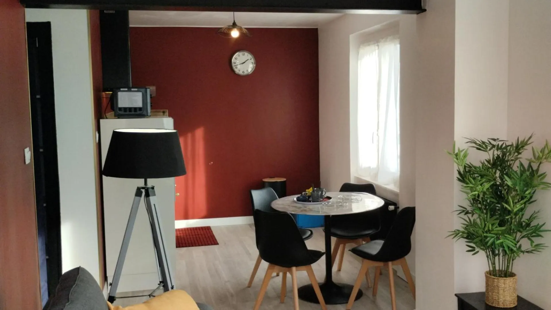 Appartement Verdoyant Au Bord Du Lac Leman Entre Evian Et Thonon Dans Une Villa Publier