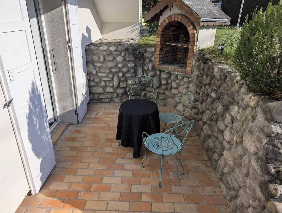 Apartment Appartement Verdoyant Au Bord Du Lac Leman Entre Evian Et Thonon Dans Une Villa Publier France